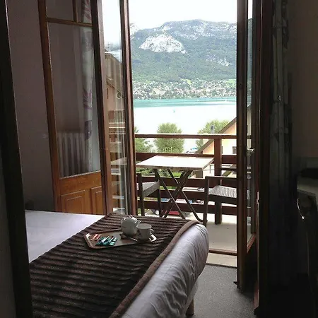 호텔 Hotel Restaurant L'Aure Du Lac 2*